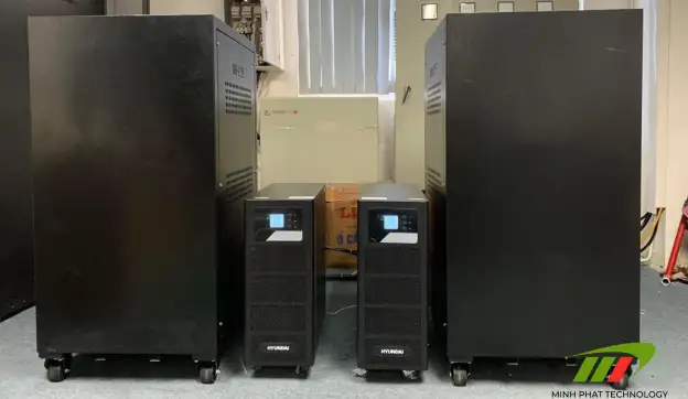 TOP 3 dòng UPS 3kVA tốt nhất năm 2025