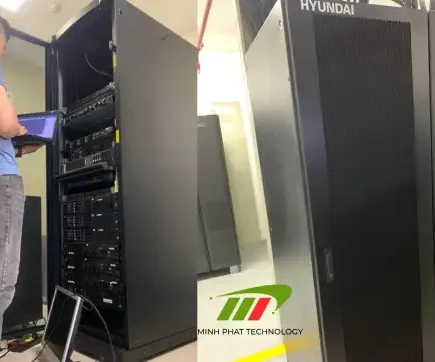 Giải pháp UPS 200KVA cho hệ thống máy chủ server